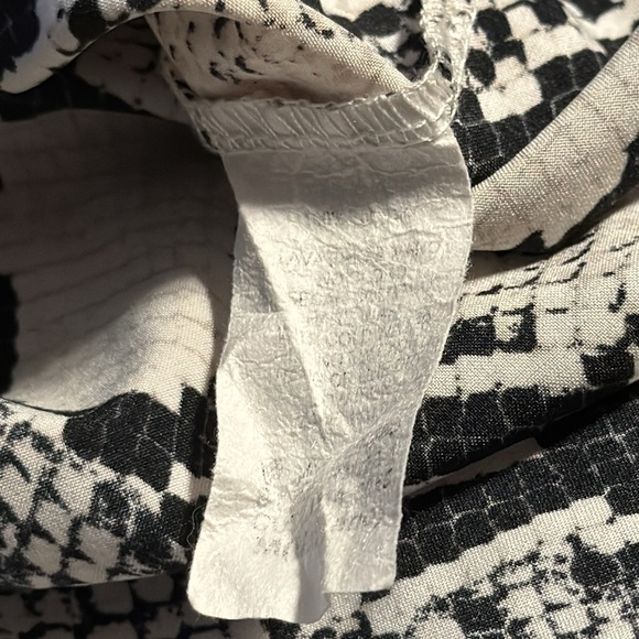 JODIFL snake print boxy oversized short sleeves lightweight top blouse Sz M - Picture 5 of 5